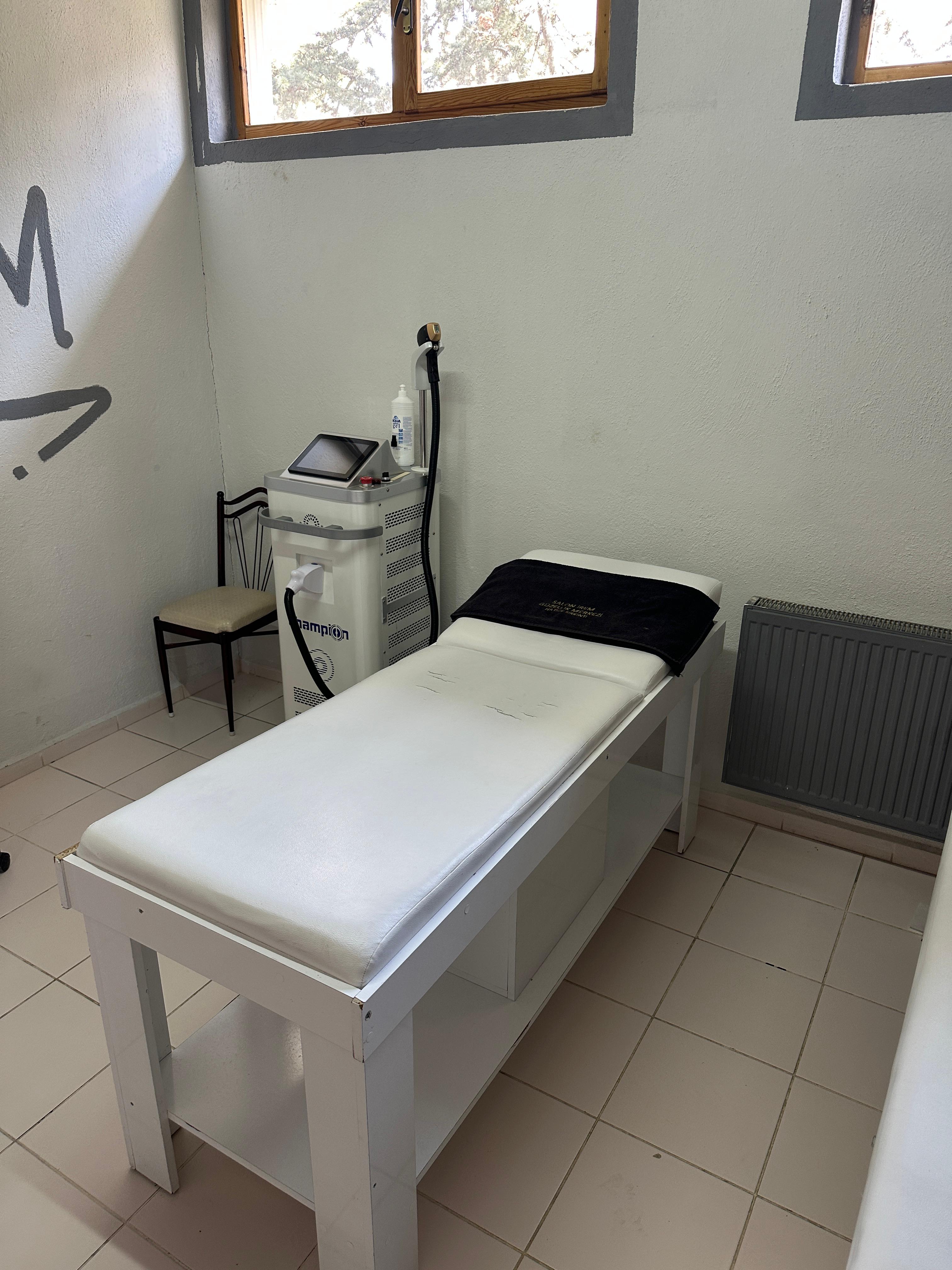 SALONUMUZDAN KARELER