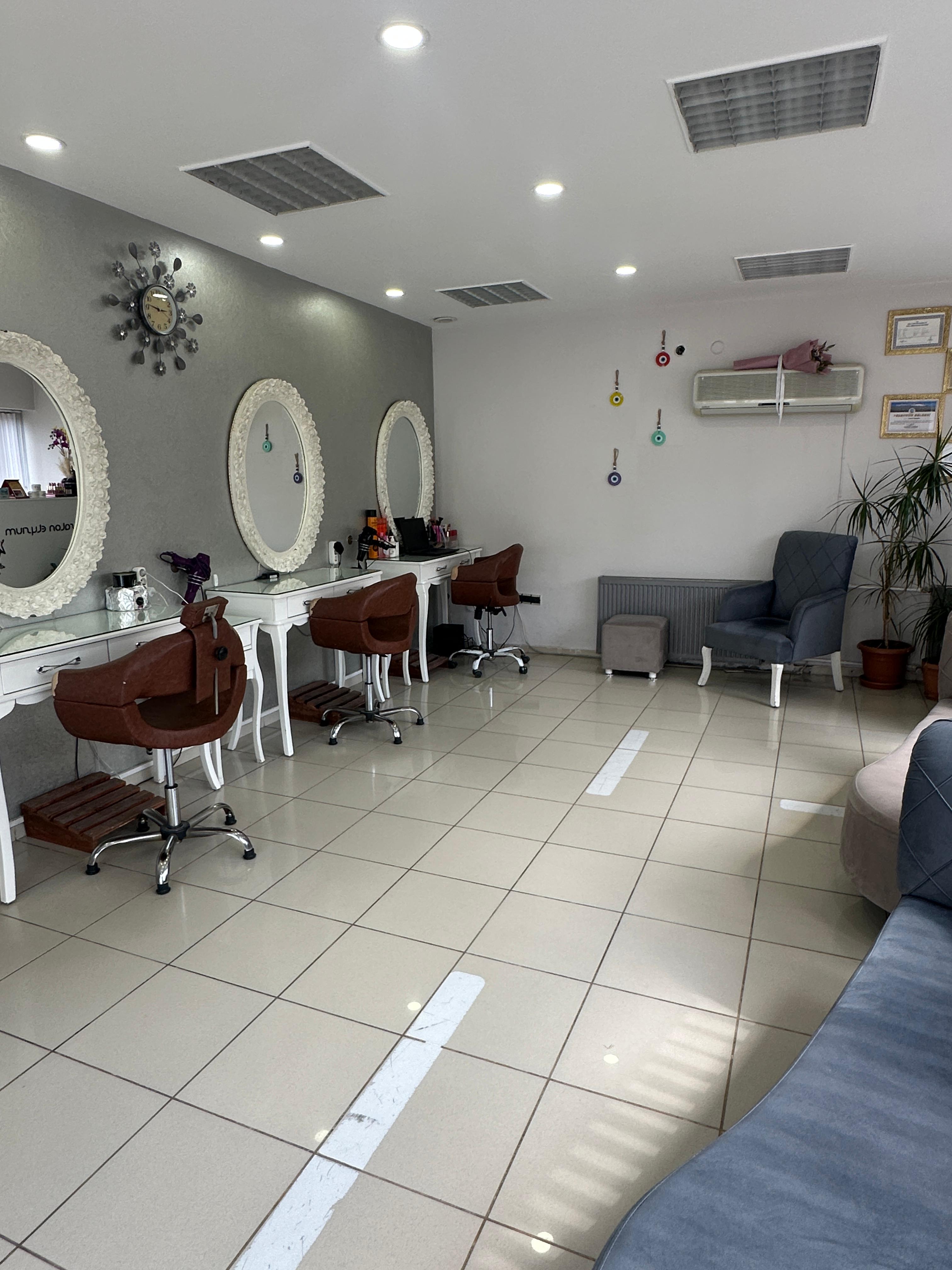 SALONUMUZDAN KARELER