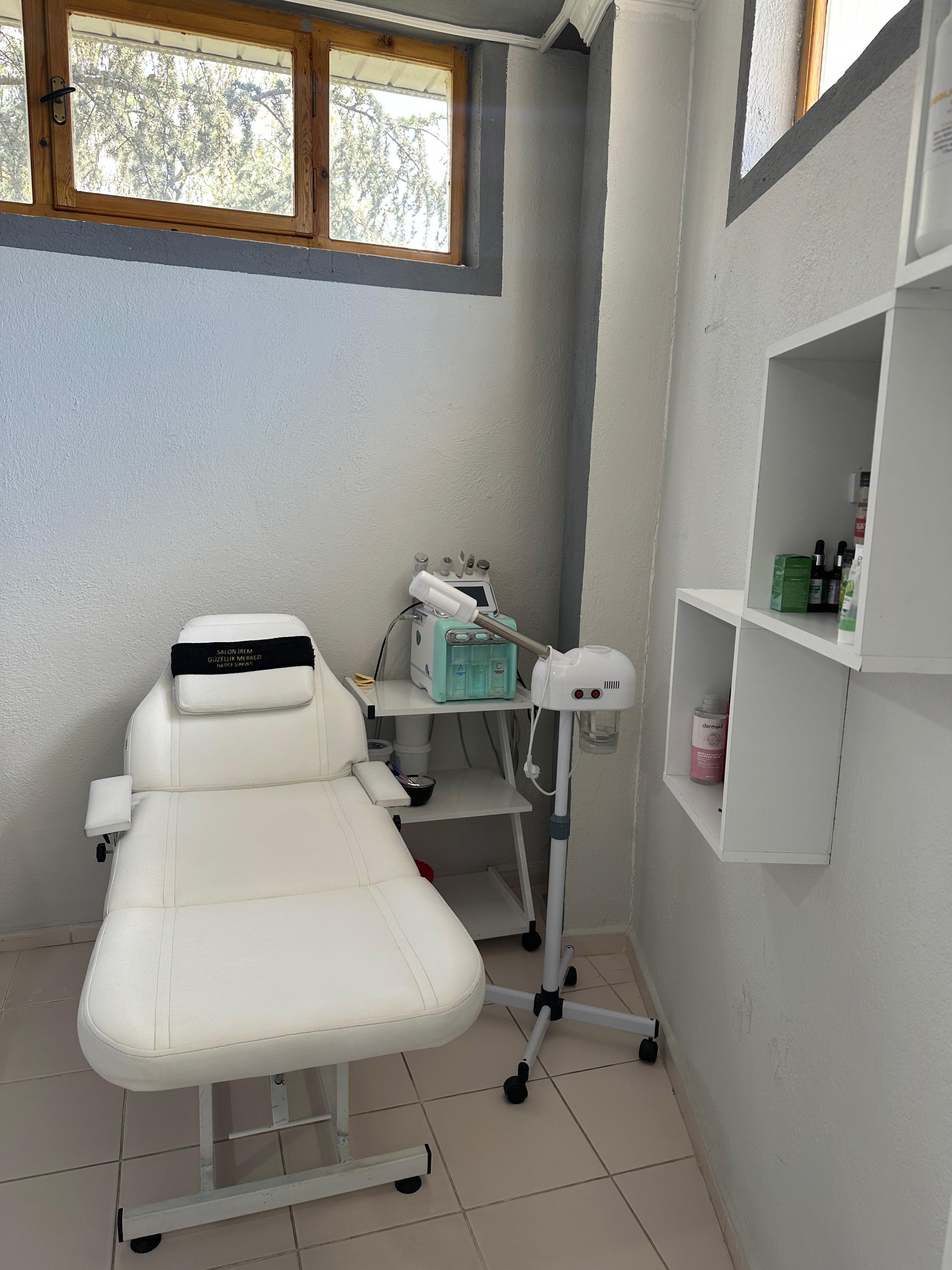 SALONUMUZDAN KARELER