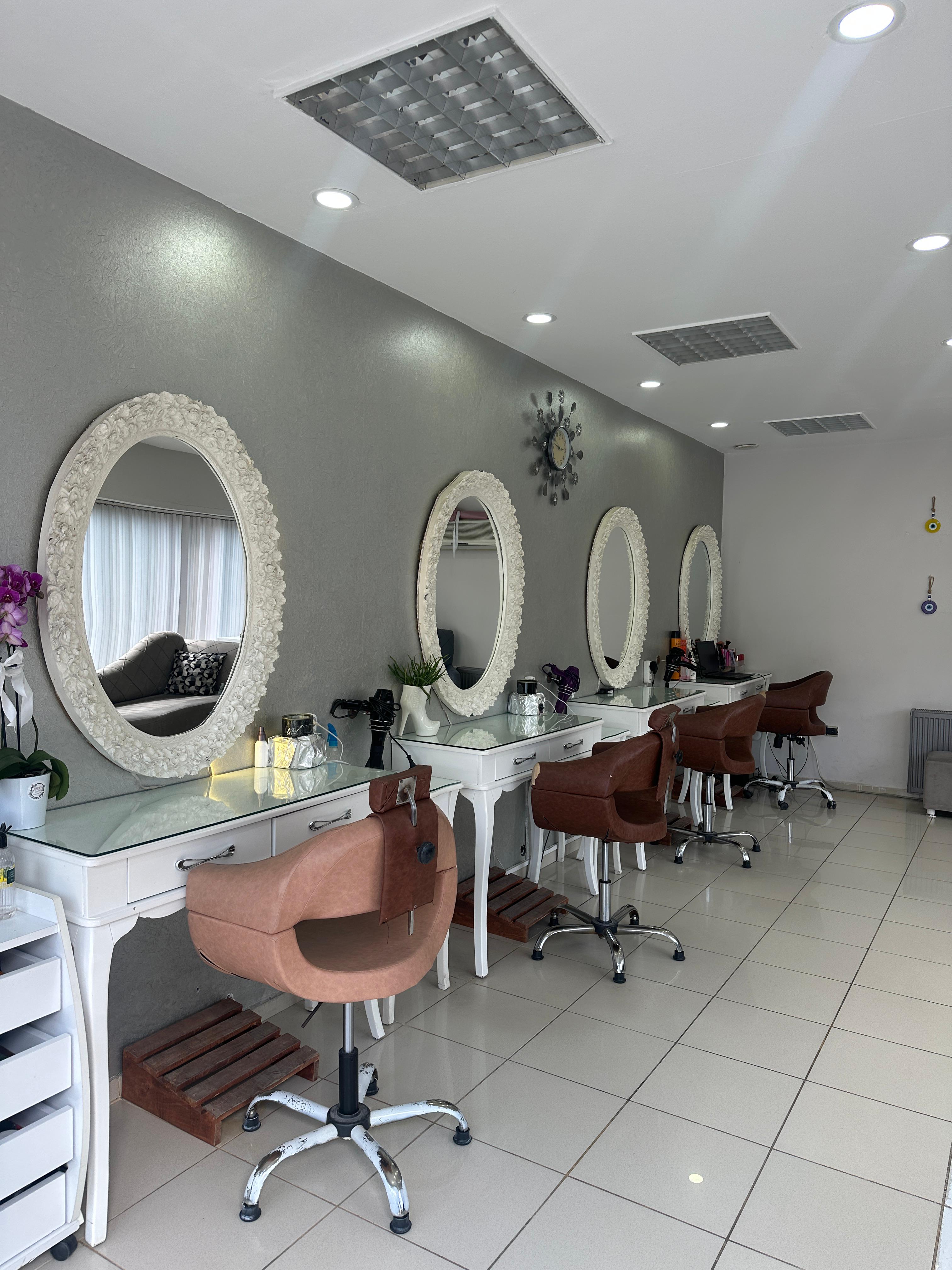 SALONUMUZDAN KARELER